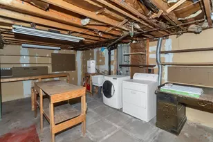 20 Hendom Dr, Agawam, MA 01030 - Photo 29