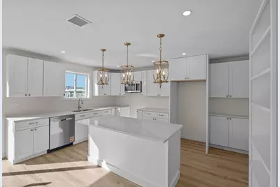 25 Lebanon St #C, Fall River, MA 02723 - Photo 5