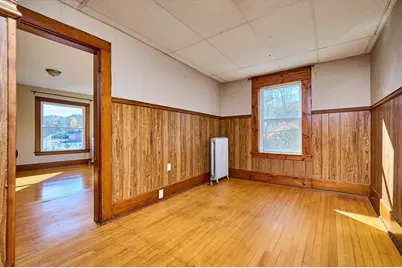 5 W Main St, Erving, MA 01344 - Photo 23