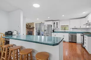 17 Unicorn Cir, Amesbury, MA 01913 - Photo 11