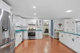 17 Unicorn Cir, Amesbury, MA 01913 - Photo 9