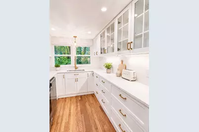 9 Bridge St, Medfield, MA 02052 - Photo 5