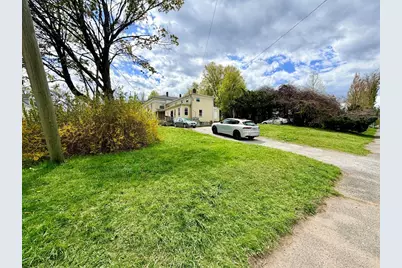 8-12 Hall Pl, Pittsfield, MA 01201 - Photo 11