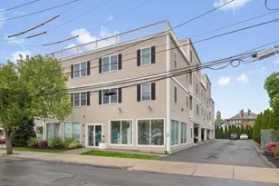 29 Spruce St, Waltham, MA 02453 - Photo 3