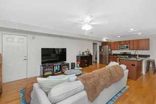29 Spruce St, Waltham, MA 02453 - Photo 9