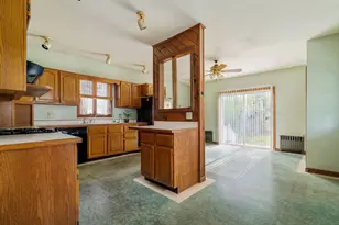 5 Washington St, Stoneham, MA 02180 - Photo 13