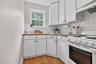 9 Dexter St, Malden, MA 02148 - Photo 17
