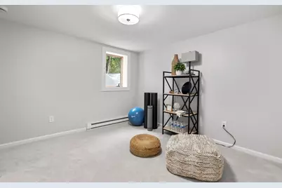 6 Phillips Dr, Holyoke, MA 01040 - Photo 27