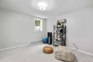 6 Phillips Dr, Holyoke, MA 01040 - Photo 27