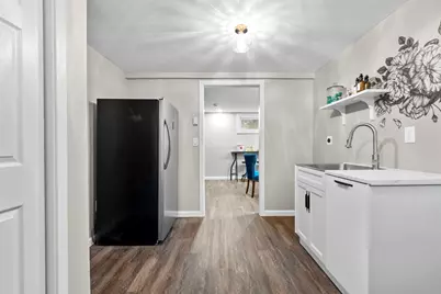 6 Phillips Dr, Holyoke, MA 01040 - Photo 31
