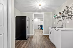 6 Phillips Dr, Holyoke, MA 01040 - Photo 31