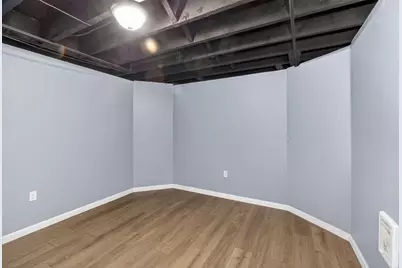 253 Oak St, Holyoke, MA 01040 - Photo 13