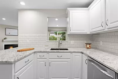 36 John Dr #36, Grafton, MA 01536 - Photo 5