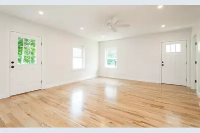 15 Cotting St #1, Medford, MA 02155 - Photo 5