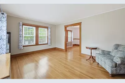 86 Hawthorne St, Boston, MA 02131 - Photo 11