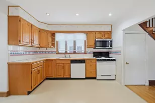 86 Hawthorne St, Boston, MA 02131 - Photo 19