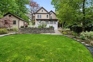 21 Clover St, Belmont, MA 02478 - Photo 3