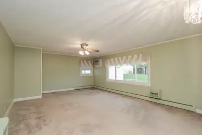 125 Greenwood Ter #125, Chicopee, MA 01022 - Photo 5