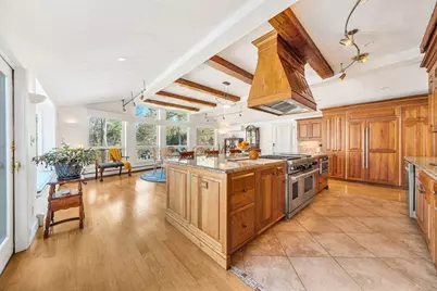 39 Kings Grant Rd, Weston, MA 02493 - Photo 11