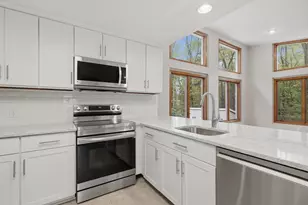 27 Clearview Dr, Framingham, MA 01701 - Photo 5