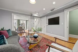 14 Pinckney St, Boston, MA 02114 - Photo 3