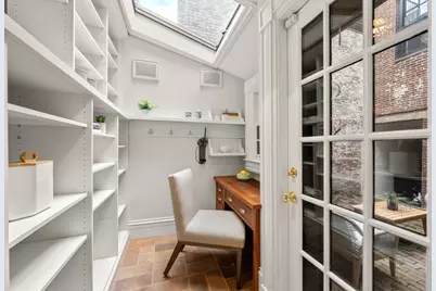 14 Pinckney Street, Boston, MA 02114 - Photo 9