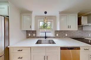 107 Washington St, Hudson, MA 01749 - Photo 3