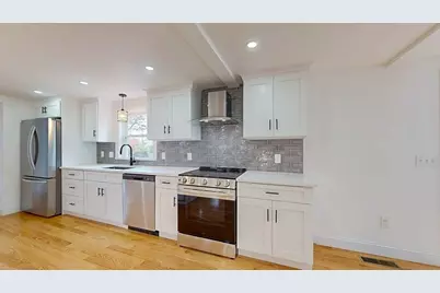 107 Washington St, Hudson, MA 01749 - Photo 5