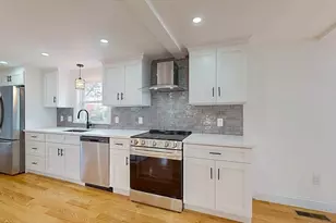 107 Washington St, Hudson, MA 01749 - Photo 5