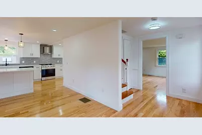 107 Washington St, Hudson, MA 01749 - Photo 7