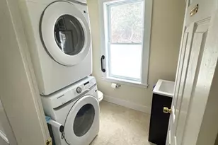 77 Conway St, Greenfield, MA 01301 - Photo 9