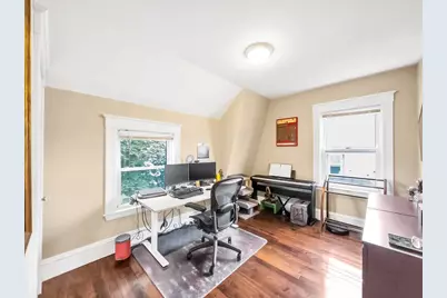 18 Alberta St, Boston, MA 02132 - Photo 15