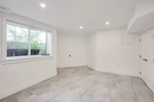 390 Medford St, Somerville, MA 02145 - Photo 5