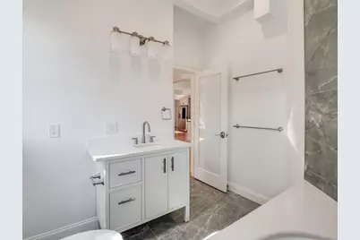 390 Medford St #2, Somerville, MA 02145 - Photo 15