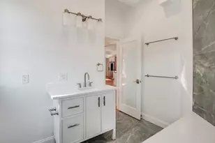 390 Medford St, Somerville, MA 02145 - Photo 15
