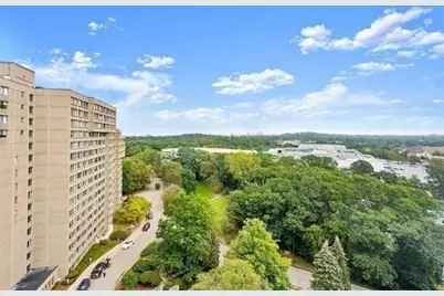250 Hammond Pond Parkway #609S, Newton, MA 02467 - Photo 25