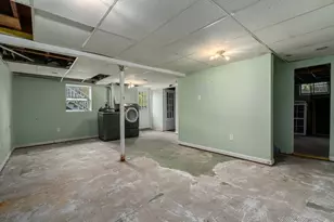 1066 Hillside St, Milton, MA 02186 - Photo 25