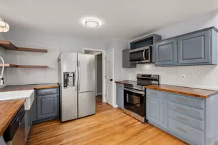 1066 Hillside St, Milton, MA 02186 - Photo 7