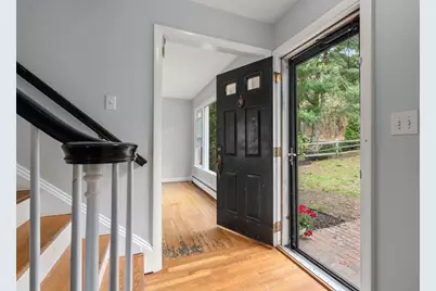 1066 Hillside St, Milton, MA 02186 - Photo 5