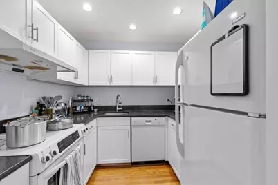 93 Pembroke St #2, Boston, MA 02118 - Photo 3