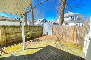51 Jenness St, Lowell, MA 01851 - Photo 5