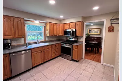 9 Vanguard Ln, Longmeadow, MA 01106 - Photo 9