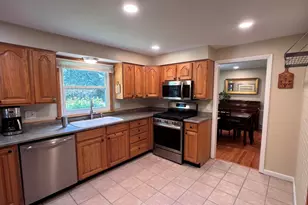 9 Vanguard Ln, Longmeadow, MA 01106 - Photo 9