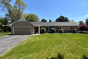 9 Vanguard Ln, Longmeadow, MA 01106 - Photo 1