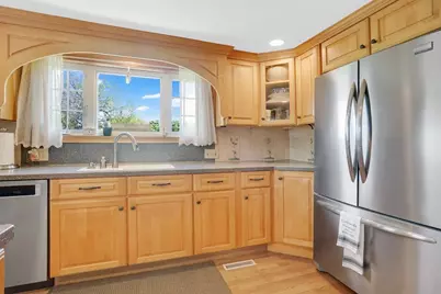 146 Bellevue Ave, Springfield, MA 01108 - Photo 25