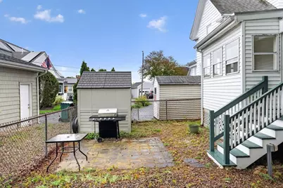 29 Bacheller St, Lynn, MA 01904 - Photo 33