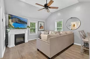 29 Bacheller St, Lynn, MA 01904 - Photo 3