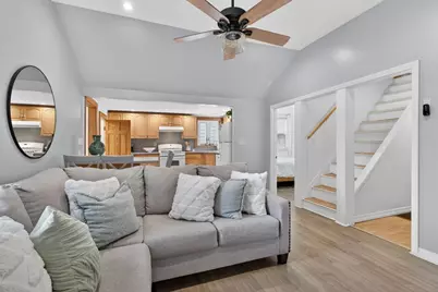29 Bacheller St, Lynn, MA 01904 - Photo 3
