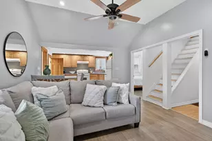 29 Bacheller St, Lynn, MA 01904 - Photo 3