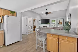 29 Bacheller St, Lynn, MA 01904 - Photo 7